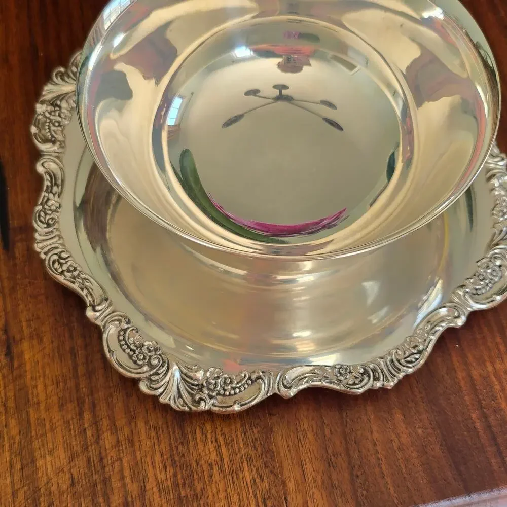 Vintage Wallace Baroque Silver Plate Sauce Boat With Attached Underplate Classic